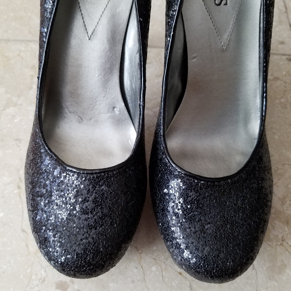 GUESS Sparkly Pumps - Picture 4 of 6